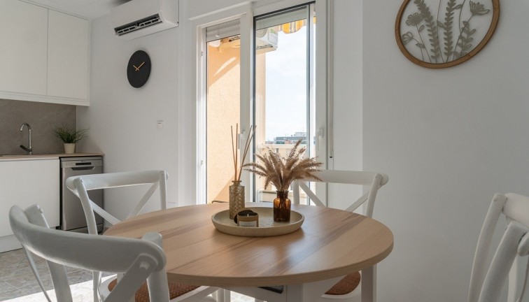 Jälleenmyynti - Asunto - Torrevieja - LA MATA