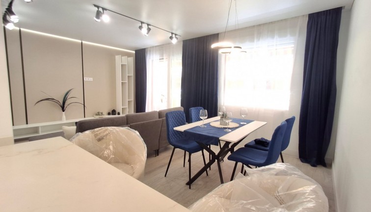 Jälleenmyynti - Duplex-asunto - Torrevieja - Acequion