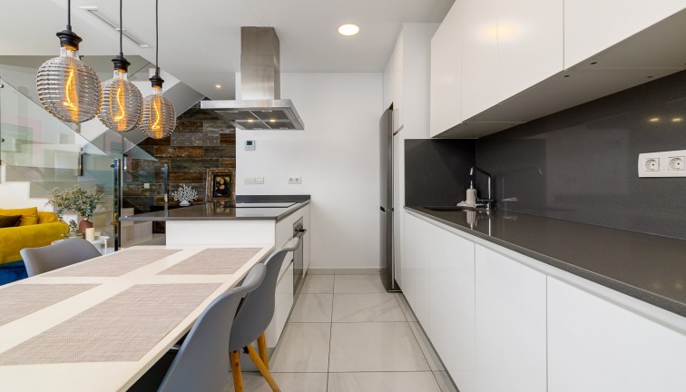 Jälleenmyynti - Paritalo/Rivitalo - Orihuela Costa - Villamartín