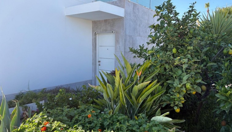 Resale - Chalet - Torrevieja - La Siesta