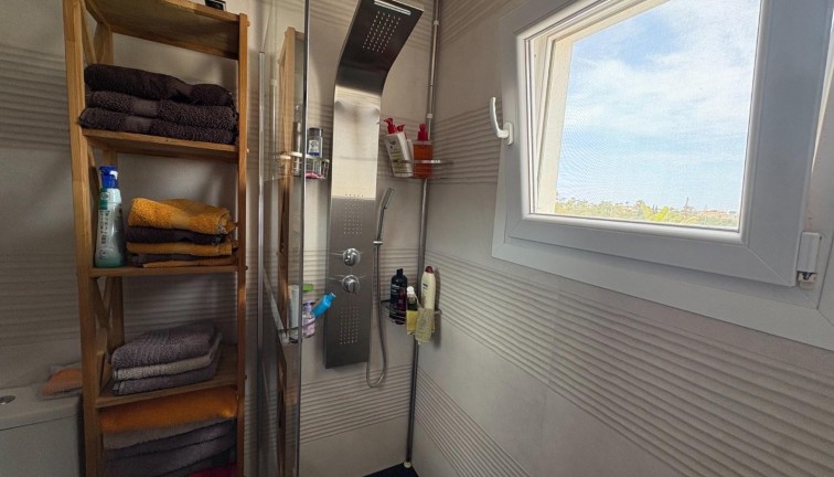 Resale - Chalet - Torrevieja - La Siesta