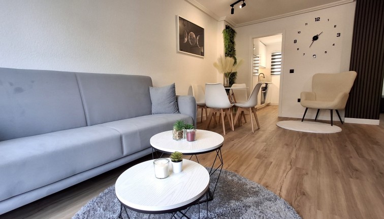 Jälleenmyynti - Duplex-asunto - Torrevieja