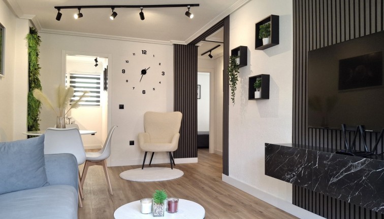 Jälleenmyynti - Duplex-asunto - Torrevieja
