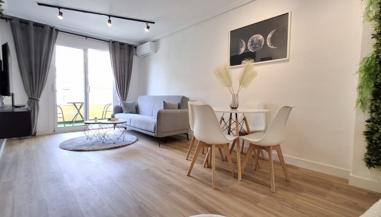 Jälleenmyynti - Duplex-asunto - Torrevieja