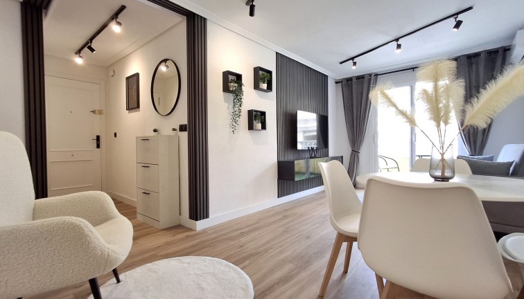 Jälleenmyynti - Duplex-asunto - Torrevieja