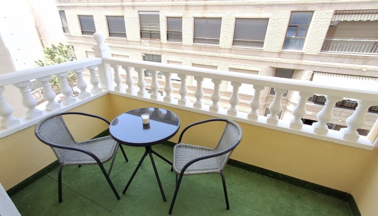 Jälleenmyynti - Duplex-asunto - Torrevieja