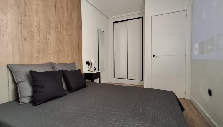 Jälleenmyynti - Duplex-asunto - Torrevieja