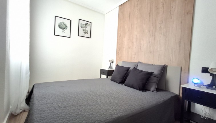 Jälleenmyynti - Duplex-asunto - Torrevieja
