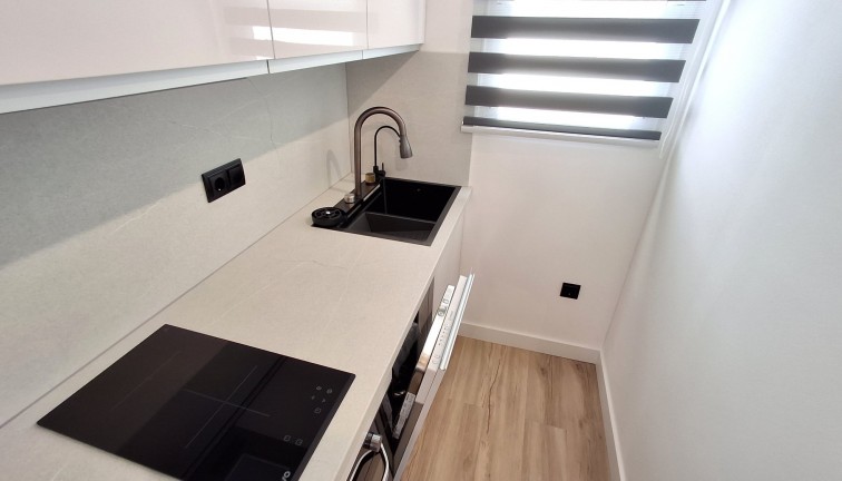 Jälleenmyynti - Duplex-asunto - Torrevieja