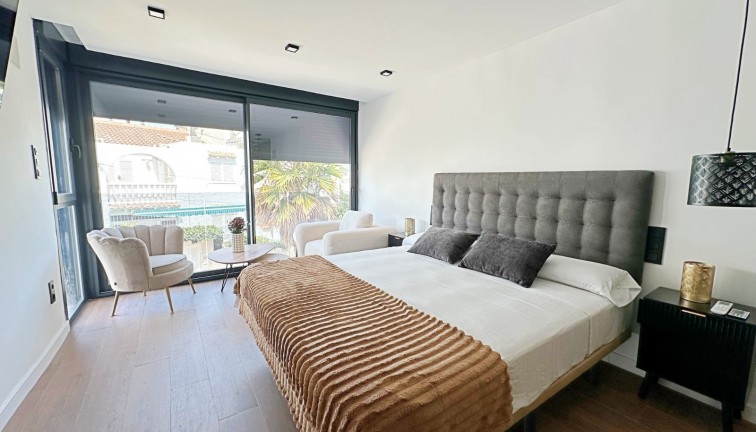 Jälleenmyynti - Paritalo/Rivitalo - Torrevieja - Aguas Nuevas