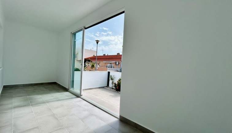 Jälleenmyynti - Bungalow - La Siesta - El Salado - Torreta - La Siesta