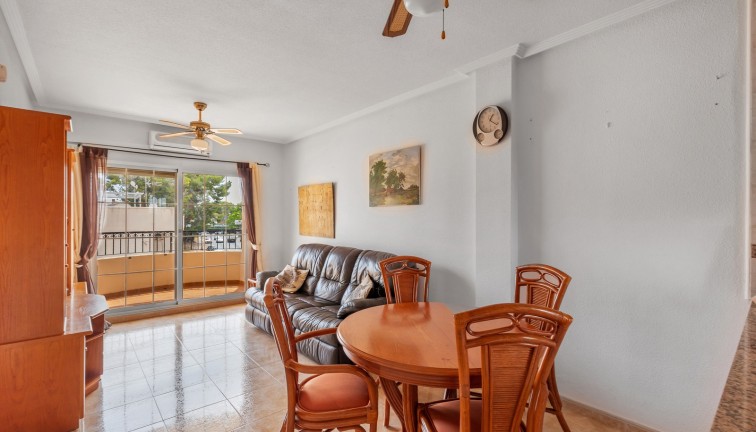 Resale - Apartment - Orihuela - Villamartín