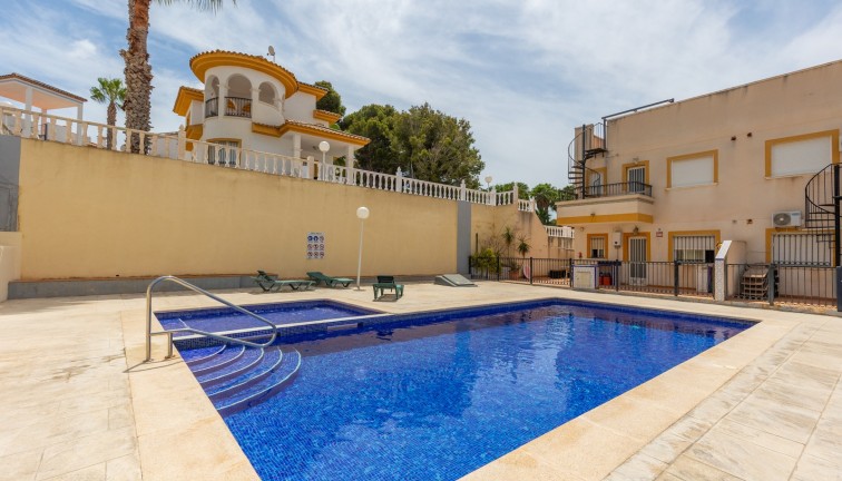 Resale - Apartment - Orihuela - Villamartín