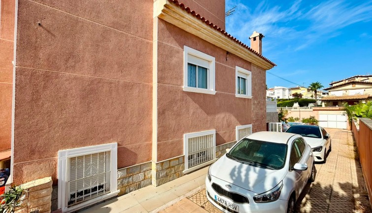 Jälleenmyynti - Erillistalo - Orihuela - Los Balcones