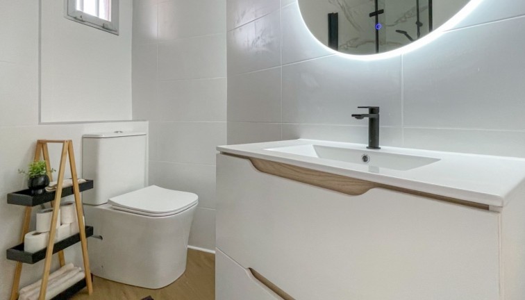 Resale - Apartment - Orihuela Costa - Cabo Roig