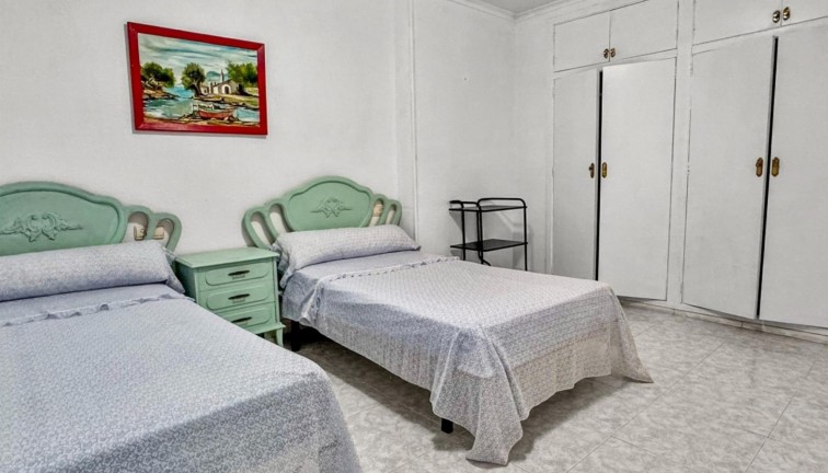 Resale - Apartment - Torrevieja - Playa de los Locos
