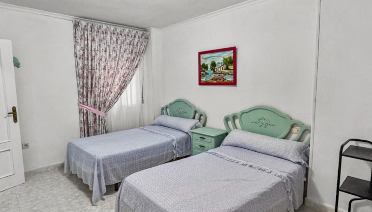 Resale - Apartment - Torrevieja - Playa de los Locos