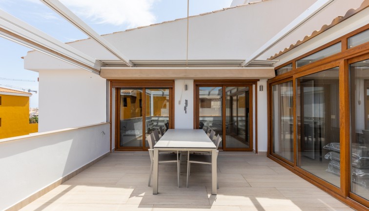Resale - Apartment - Torrevieja - Punta Prima