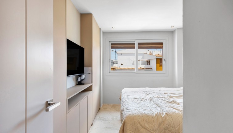 Resale - Apartment - Torrevieja - Punta Prima