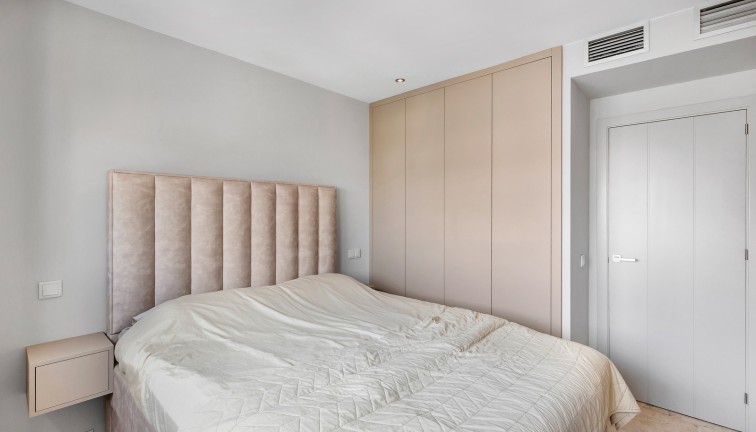 Resale - Apartment - Torrevieja - Punta Prima