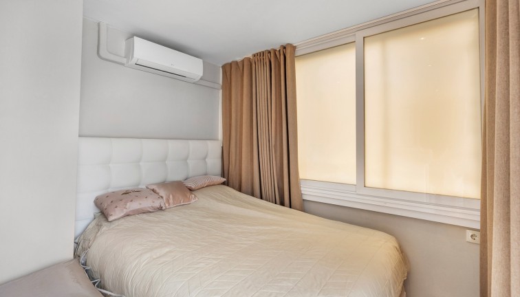 Resale - Apartment - Torrevieja - Punta Prima