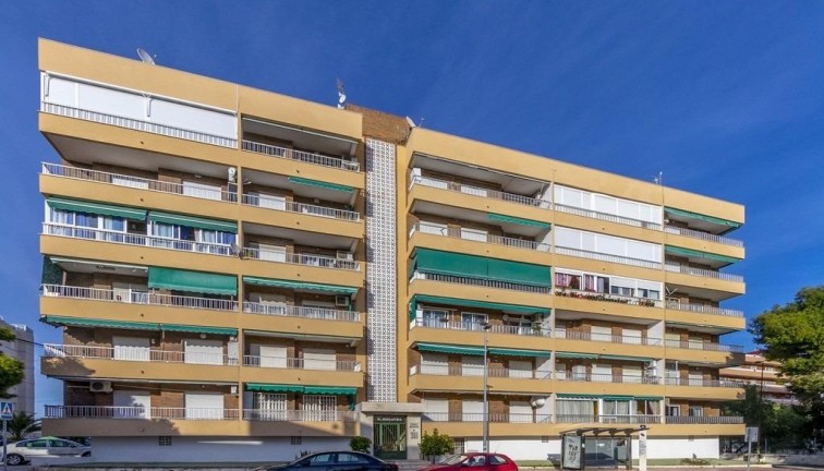 Återförsäljning - Lägenhet - Torrevieja - Punta Prima