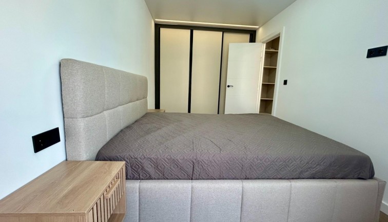 Återförsäljning - Lägenhet - Torrevieja - Punta Prima