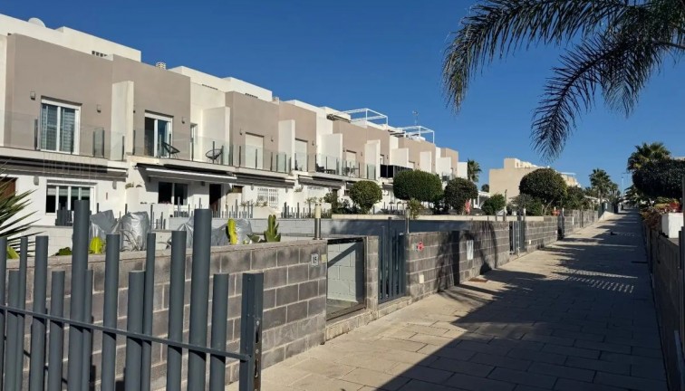 Jälleenmyynti - Paritalo/Rivitalo - Torrevieja - Aguas Nuevas