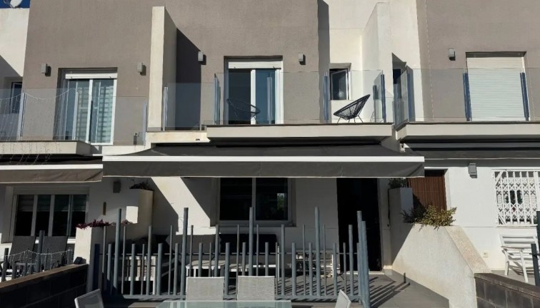 Jälleenmyynti - Paritalo/Rivitalo - Torrevieja - Aguas Nuevas