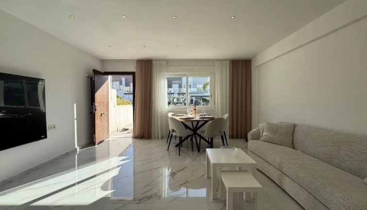 Jälleenmyynti - Paritalo/Rivitalo - Torrevieja - Aguas Nuevas