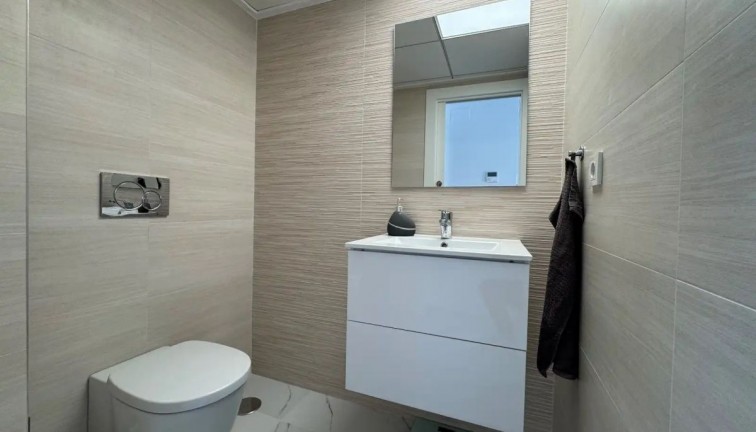 Jälleenmyynti - Paritalo/Rivitalo - Torrevieja - Aguas Nuevas
