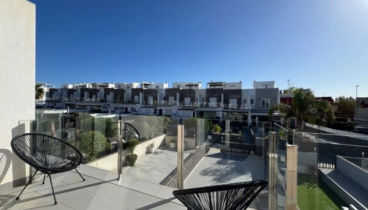 Jälleenmyynti - Paritalo/Rivitalo - Torrevieja - Aguas Nuevas