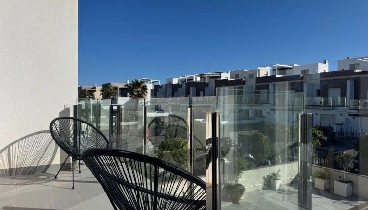 Jälleenmyynti - Paritalo/Rivitalo - Torrevieja - Aguas Nuevas