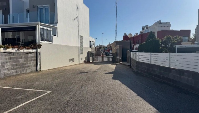 Jälleenmyynti - Paritalo/Rivitalo - Torrevieja - Aguas Nuevas
