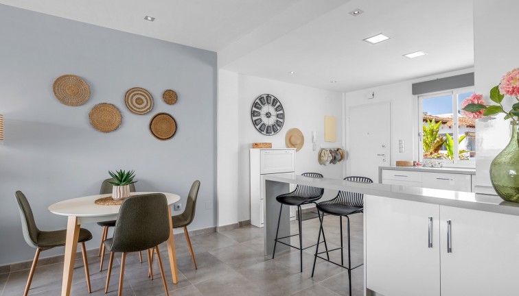 Jälleenmyynti - Bungalow - Orihuela Costa - Punta Prima