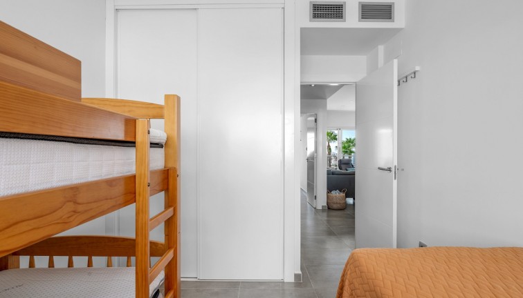Jälleenmyynti - Bungalow - Orihuela Costa - Punta Prima