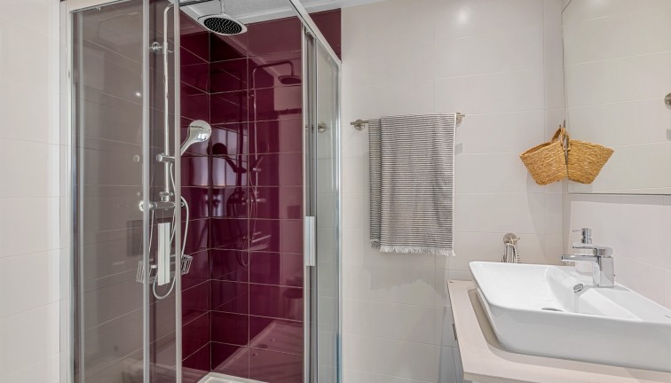 Jälleenmyynti - Bungalow - Orihuela Costa - Punta Prima