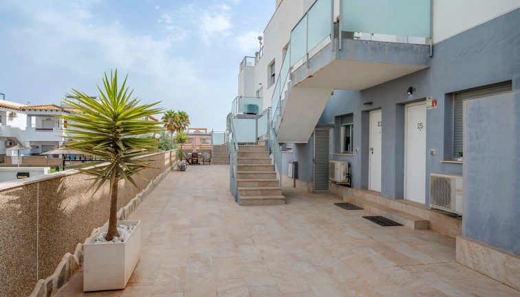 Jälleenmyynti - Bungalow - Orihuela Costa - Punta Prima