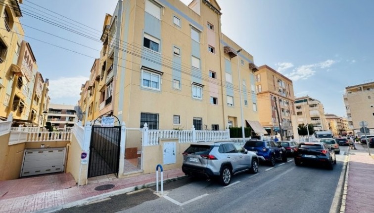 Reventa - Apartamento / piso - La Mata - LA MATA