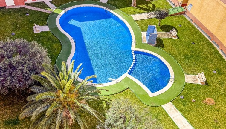 Jälleenmyynti - Asunto - Torrevieja
