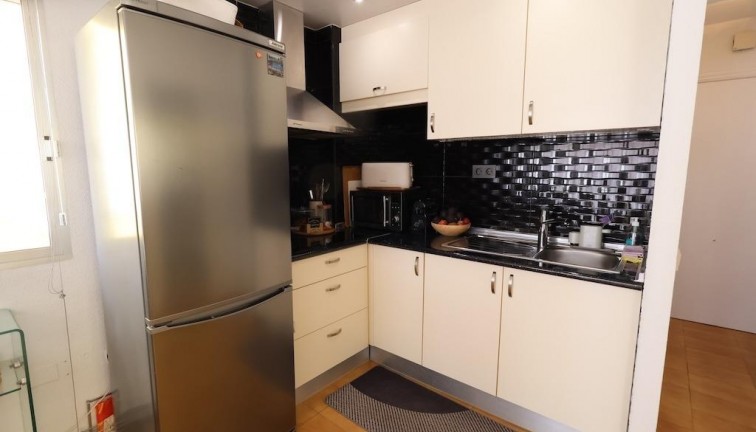 Resale - Apartment - Torrevieja - La veleta