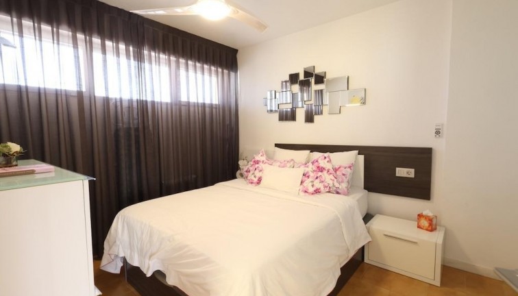 Resale - Apartment - Torrevieja - La veleta