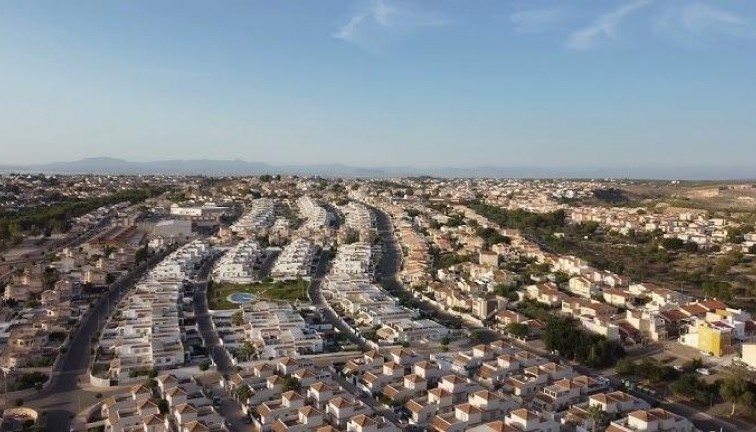 Uudistuotanto - Erillistalo - San Fulgencio - Urb. La Marina