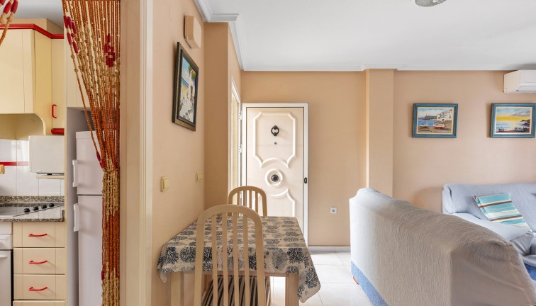 Resale - Apartment - Torrevieja - Rocio del Mar