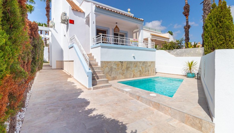 Jälleenmyynti - Erillistalo - Orihuela Costa - Villamartín