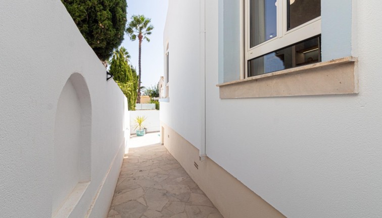 Jälleenmyynti - Erillistalo - Orihuela Costa - Villamartín