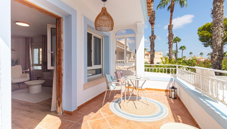 Jälleenmyynti - Erillistalo - Orihuela Costa - Villamartín