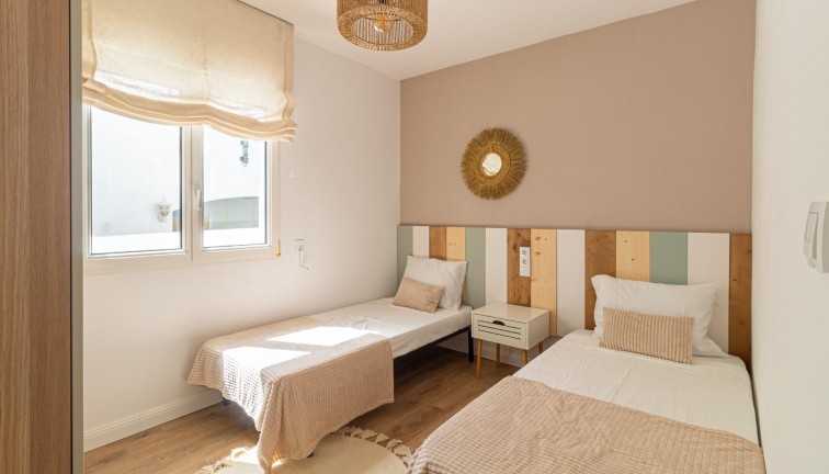 Jälleenmyynti - Erillistalo - Orihuela Costa - Villamartín