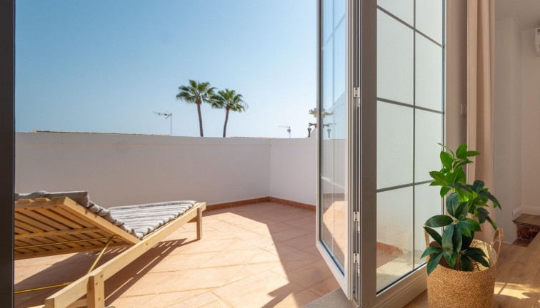 Jälleenmyynti - Erillistalo - Orihuela Costa - Villamartín