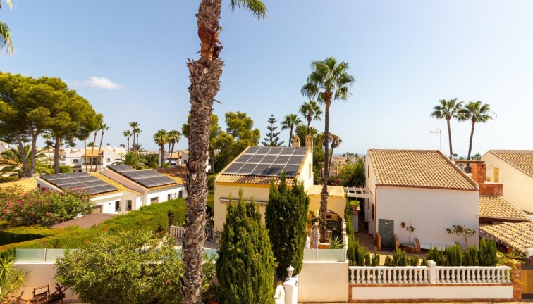 Jälleenmyynti - Erillistalo - Orihuela Costa - Villamartín
